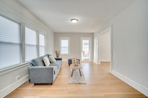 14 Leroy Pl, Springfield, MA 01104 photo 5