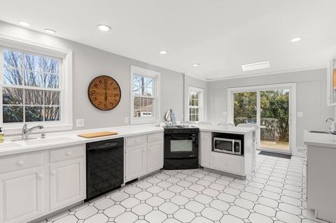 6 Corning St, Beverly, MA 01915 photo 18