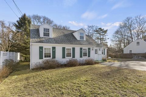 8 Blueberry Rd, Bourne, MA 02532 photo 2