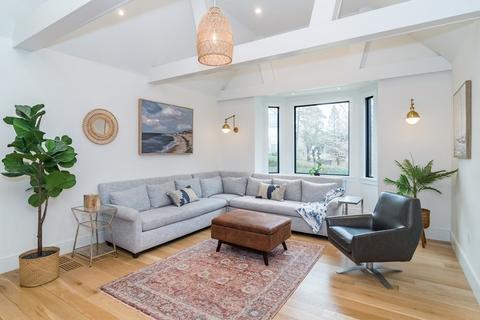 11 Vane St, Wellesley, MA 02482 photo 9