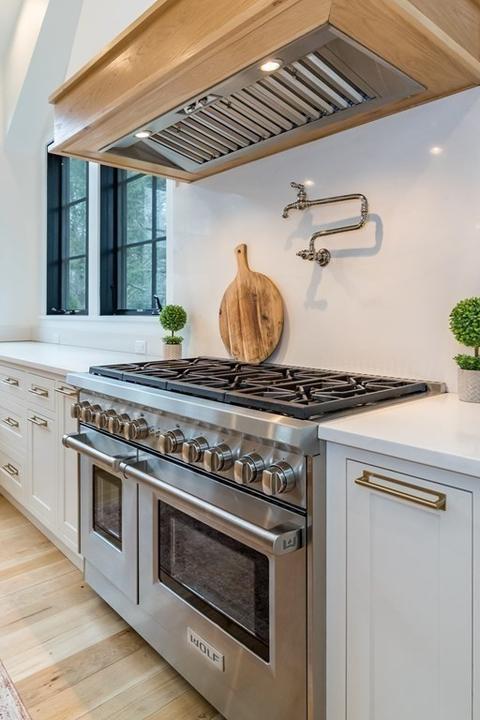 11 Vane St, Wellesley, MA 02482 photo 5