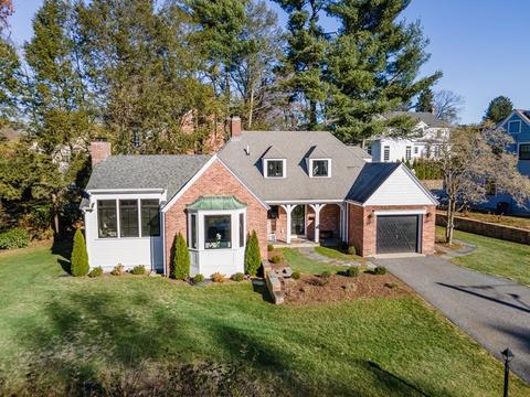 11 Vane St, Wellesley, MA 02482 photo 1