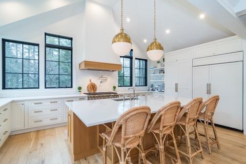 11 Vane St, Wellesley, MA 02482 photo 3