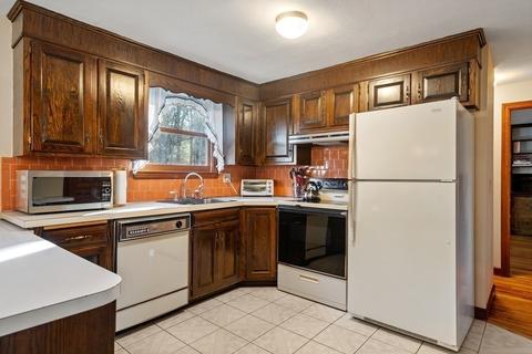 54 Grove St, Upton, MA 01568 photo 10