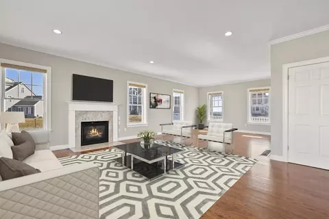 1 Hilltop Rd, Danvers, MA 01923 photo 4