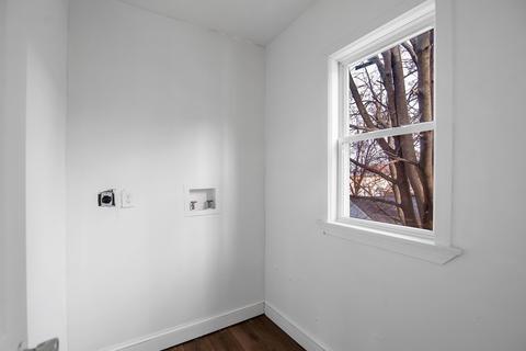 131 Ranney St, Springfield, MA 01108 photo 9