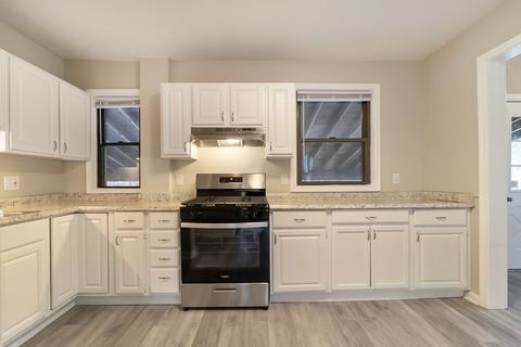 705 Bay St, Springfield, MA 01109 photo 4