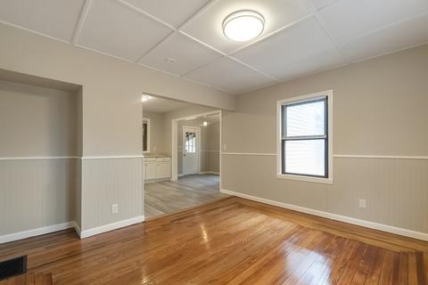705 Bay St, Springfield, MA 01109 photo 16
