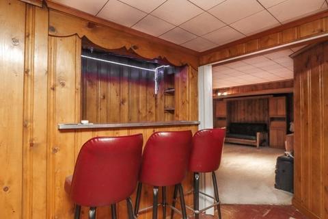 602 Parker St, Springfield, MA 01129 photo 25