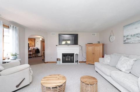 602 Parker St, Springfield, MA 01129 photo 3