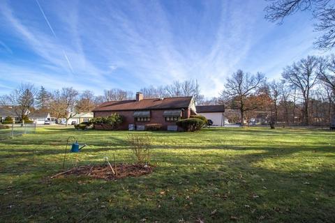 602 Parker St, Springfield, MA 01129 photo 2