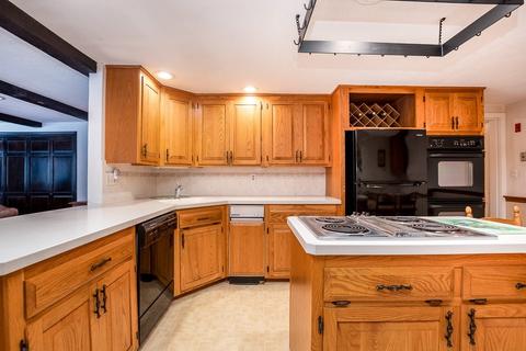 17 Oak St, Raynham, MA 02767 photo 7