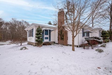 17 Oak St, Raynham, MA 02767 photo 2
