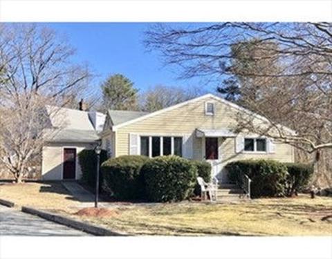 1 Brooks Ln, Gloucester, MA 01930 photo 1