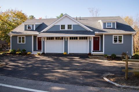 652 Essex Ave #B, Gloucester, MA 01930