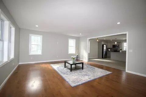 80 Wrentham Rd, Springfield, MA 01119 photo 8