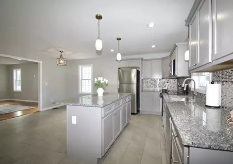 80 Wrentham Rd, Springfield, MA 01119 photo 6