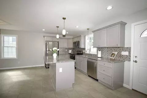 80 Wrentham Rd, Springfield, MA 01119 photo 3