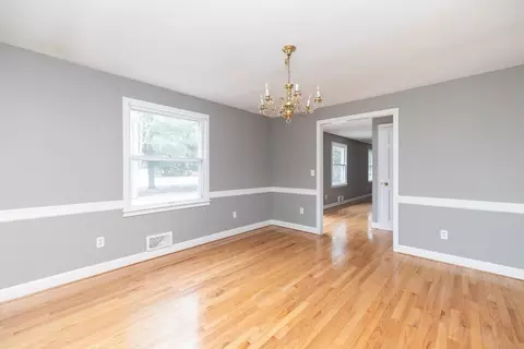 760 Plumtree Rd, Springfield, MA 01118 photo 6