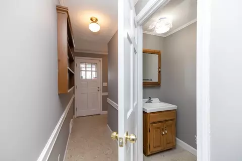 760 Plumtree Rd, Springfield, MA 01118 photo 12
