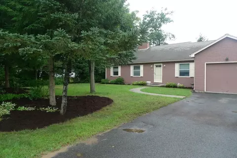 760 Plumtree Rd, Springfield, MA 01118 photo 1
