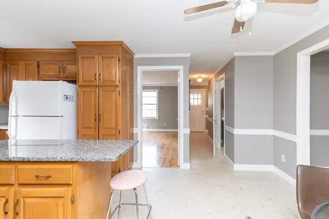 760 Plumtree Rd, Springfield, MA 01118 photo 9