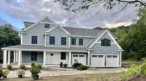 7 Clifford Ln, Weston, MA 02493