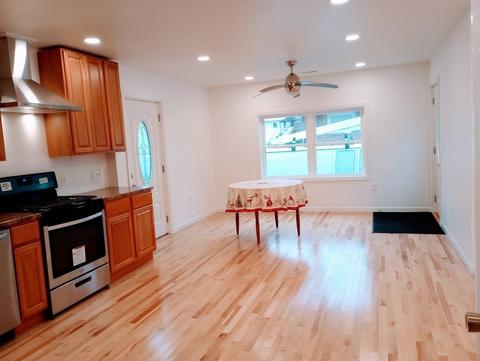 98 Gatewood Rd, Springfield, MA 01119 photo 5