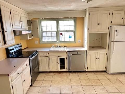 116 North St, Danvers, MA 01923 photo 2