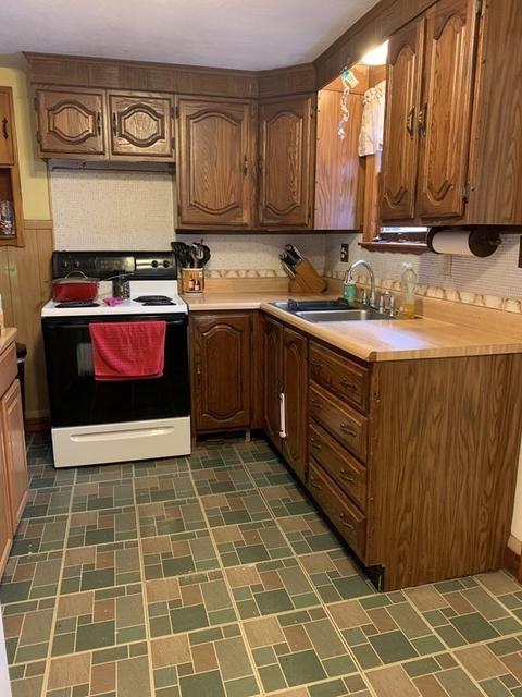 89 Agnes St, Springfield, MA 01118 photo 8