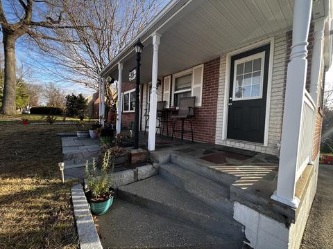 89 Agnes St, Springfield, MA 01118 photo 2