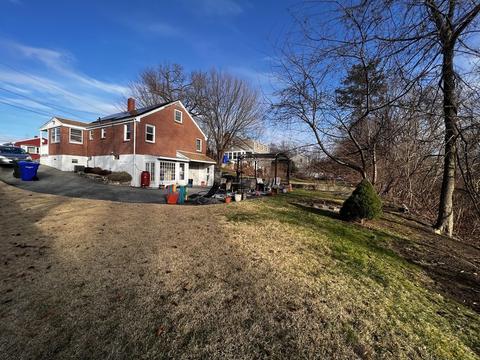 89 Agnes St, Springfield, MA 01118 photo 4