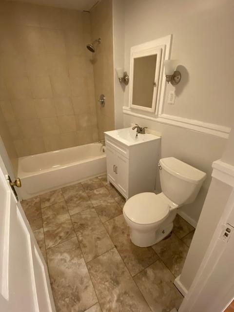 25 Kimberly Ave, Springfield, MA 01108 photo 9