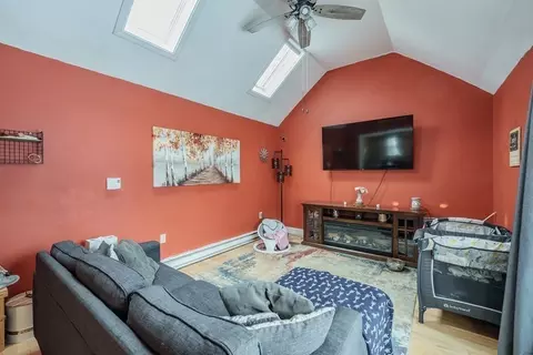 33 William St, Chicopee, MA 01020 photo 6