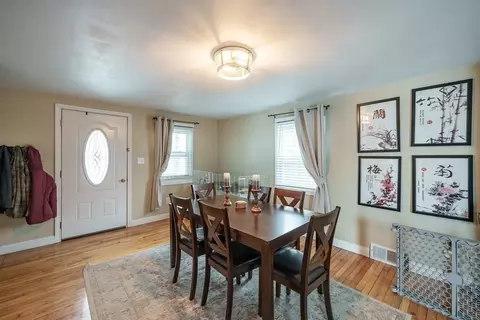 33 William St, Chicopee, MA 01020 photo 4