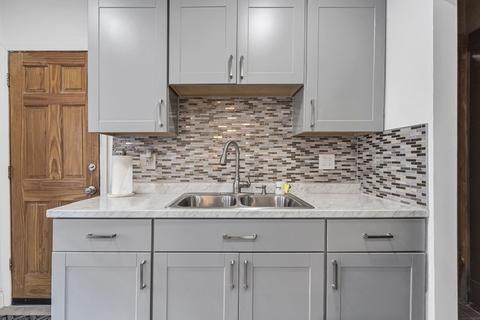 72-74 Kenyon St, Springfield, MA 01109 photo 7