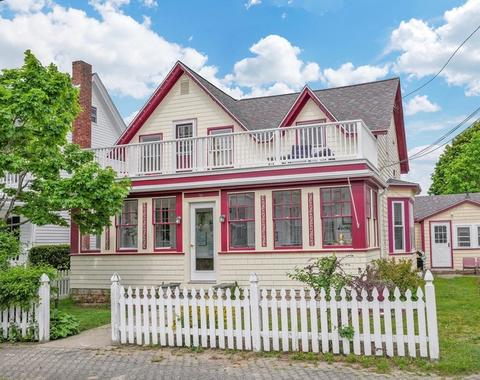 11 W Central Ave, Wareham, MA 02558