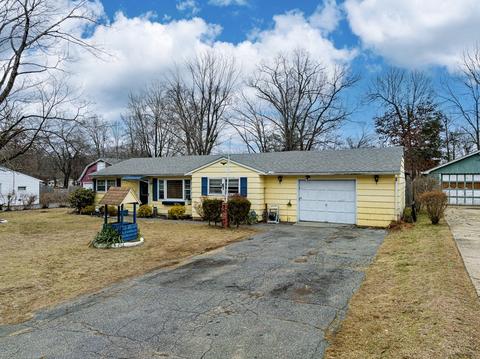 99 Corcoran Blvd, Springfield, MA 01118 photo 1