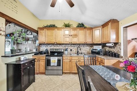 99 Corcoran Blvd, Springfield, MA 01118 photo 5