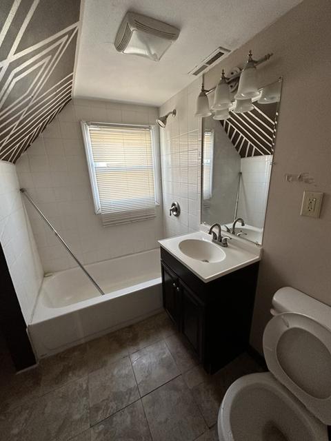 121 Northampton, Springfield, MA 01109 photo 9