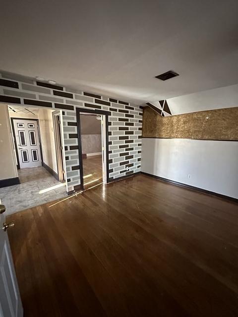 121 Northampton, Springfield, MA 01109 photo 4