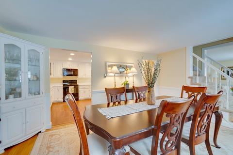 64 Grosvenor, Needham, MA 02492 photo 4