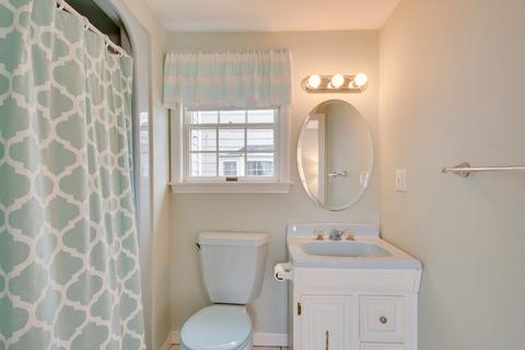 64 Grosvenor, Needham, MA 02492 photo 10