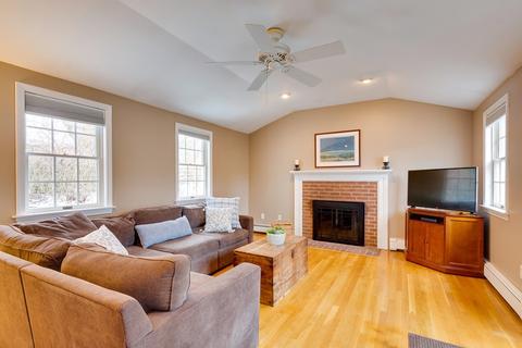 64 Grosvenor, Needham, MA 02492 photo 18