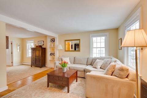 64 Grosvenor, Needham, MA 02492 photo 5