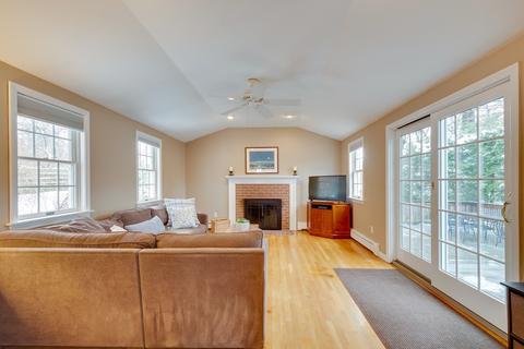 64 Grosvenor, Needham, MA 02492 photo 17