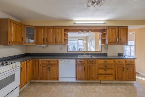 26 Button St, Worcester, MA 01606 photo 4
