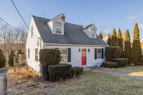 26 Button St, Worcester, MA 01606 photo 2