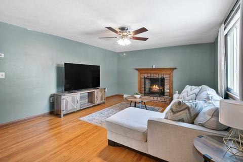 35 Helberg Rd, Springfield, MA 01128 photo 9
