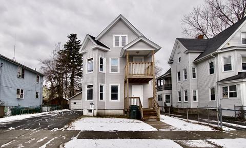 72 Malden St, Springfield, MA 01108 photo 1